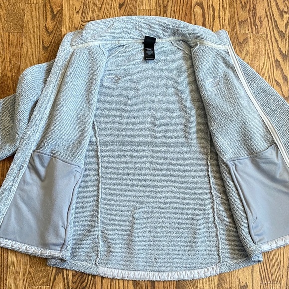 Grey The North Face Osito fleece jacket, size XL. Great condition, ships quickly - Picture 13 of 15